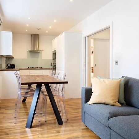 Spacious 4 Bedrooms Flat In New Oxford Street Londra Esterno foto