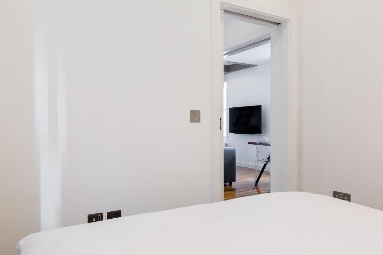 Spacious 4 Bedrooms Flat In New Oxford Street Londra Esterno foto