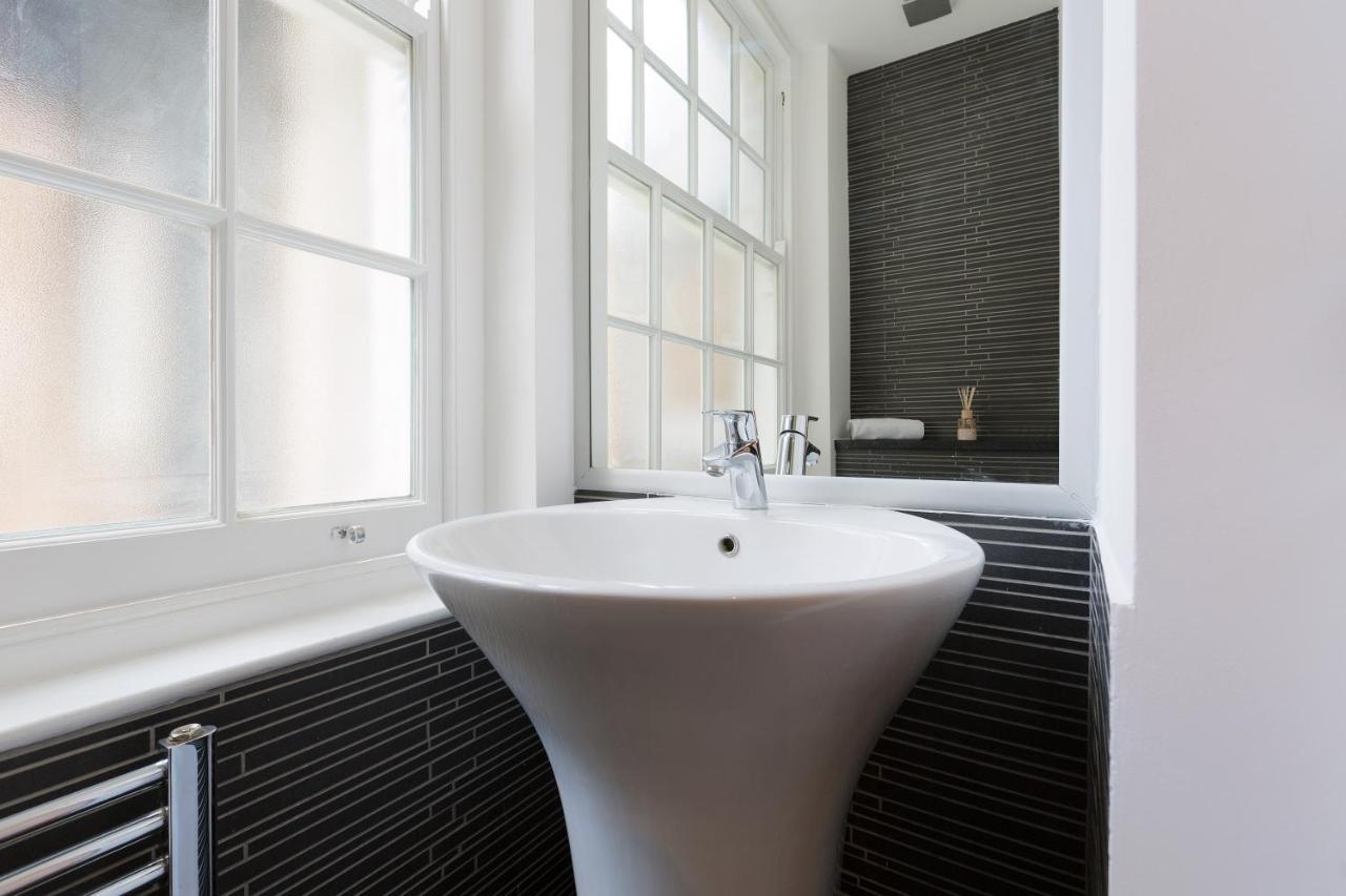 Spacious 4 Bedrooms Flat In New Oxford Street Londra Esterno foto